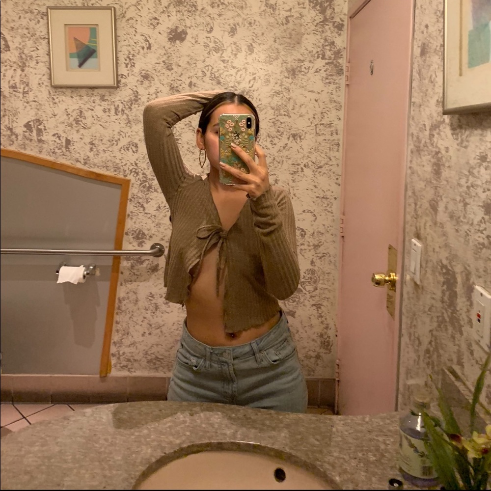 Cardigan tie top